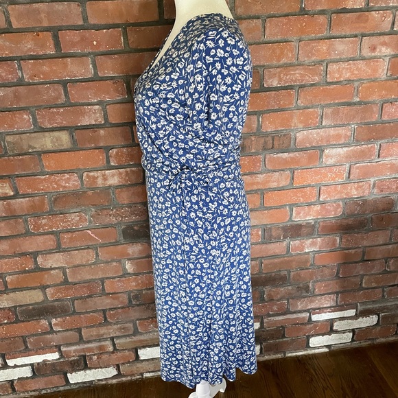 Blue and White Floral Wrap-Style Below Knee Summer Dress, Sz L - Picture 4 of 11